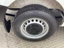 Ford Transit Custom 280 EcoBlue Leader SWB L/R A/C Euro 6 