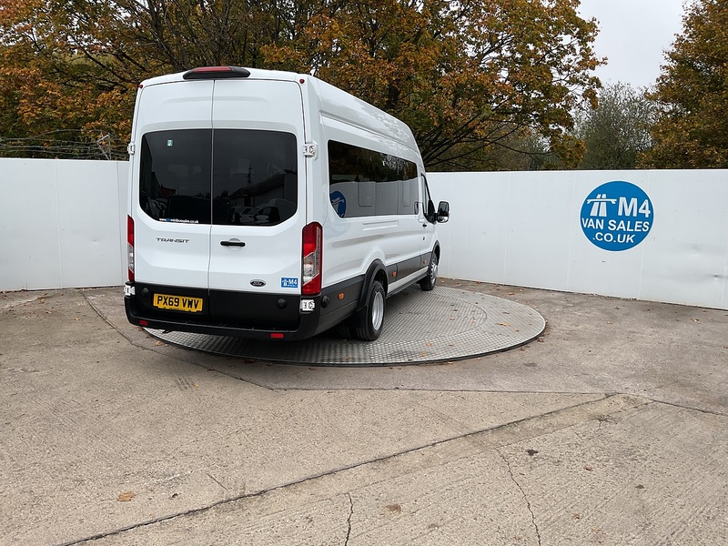 Ford 2.0 460 EcoBlue Leader Minibus Diesel Manual RWD L4 H3 Euro 6 (s/s) (17 Seat, DRW) (130 ps)