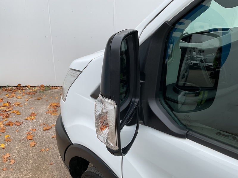 Ford 2.0 460 EcoBlue Leader Minibus Diesel Manual RWD L4 H3 Euro 6 (s/s) (17 Seat, DRW) (130 ps)