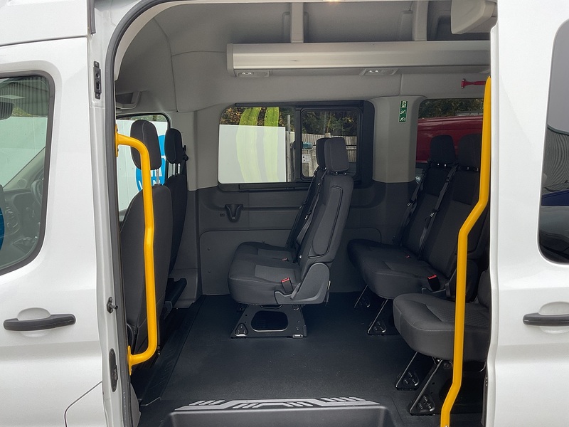 Ford 2.0 460 EcoBlue Leader Minibus Diesel Manual RWD L4 H3 Euro 6 (s/s) (17 Seat, DRW) (130 ps)