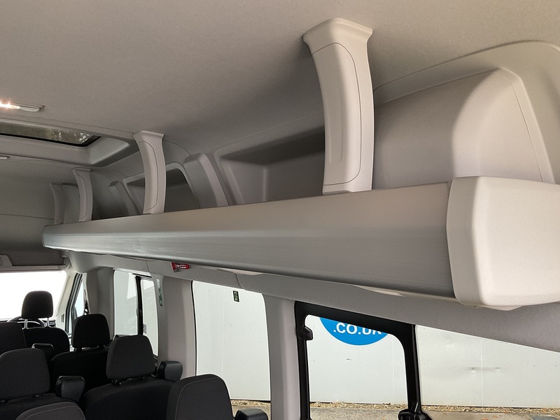 Ford 2.0 460 EcoBlue Leader Minibus Diesel Manual RWD L4 H3 Euro 6 (s/s) (17 Seat, DRW) (130 ps)