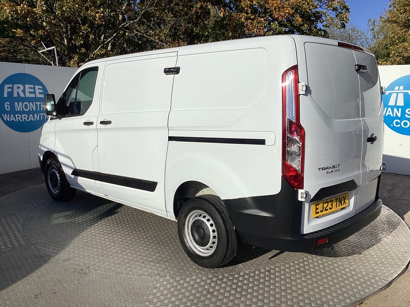 Ford 280 EcoBlue Leader SWB L/R A/C Euro 6 