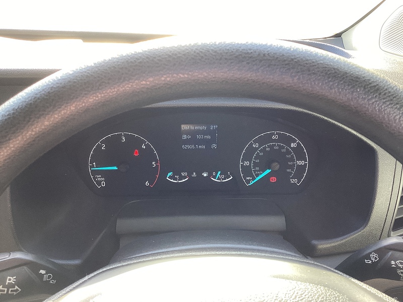 Ford 280 EcoBlue Leader SWB L/R A/C Euro 6 