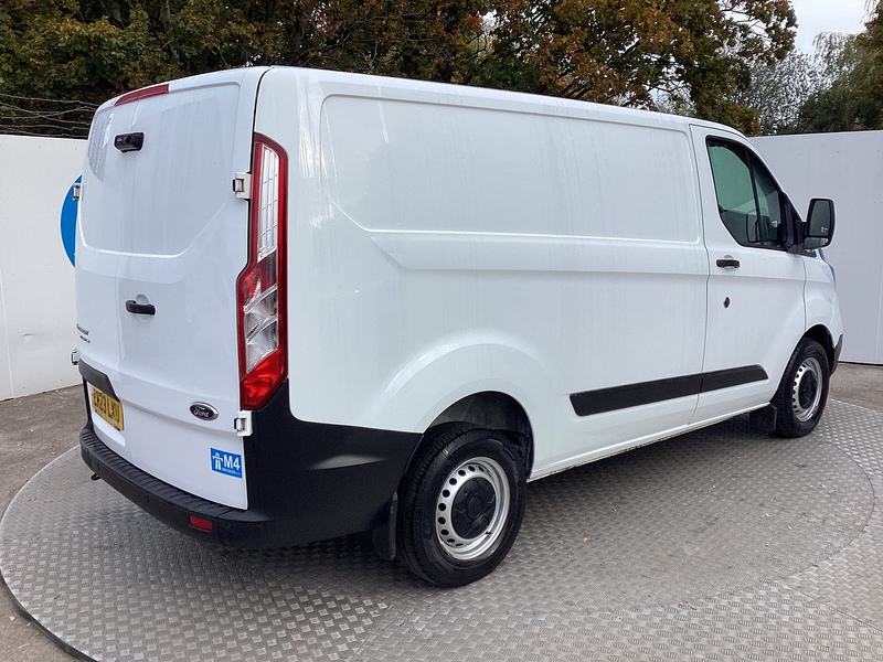 Ford 280 EcoBlue Leader SWB L/R A/C Euro 6