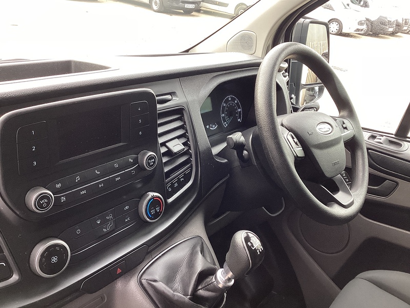 Ford 280 EcoBlue Leader SWB L/R A/C Euro 6