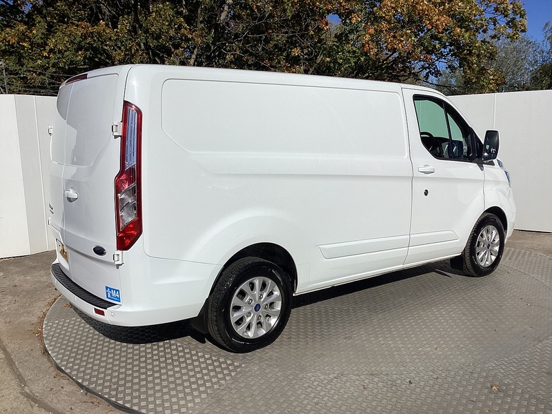 Ford 300 EcoBlue Limited SWB L/R A/C Euro 6 ** NO VAT**