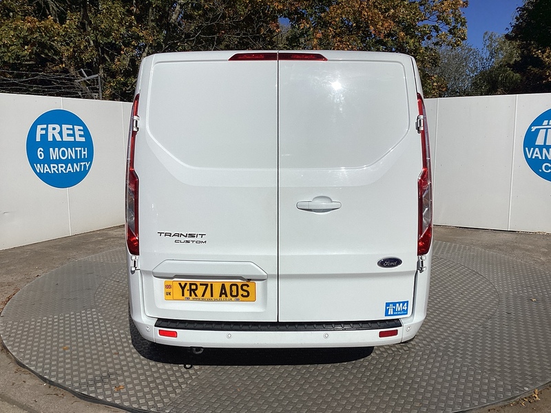 Ford 300 EcoBlue Limited SWB L/R A/C Euro 6 ** NO VAT**