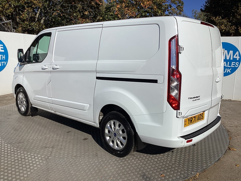 Ford 300 EcoBlue Limited SWB L/R A/C Euro 6 ** NO VAT**