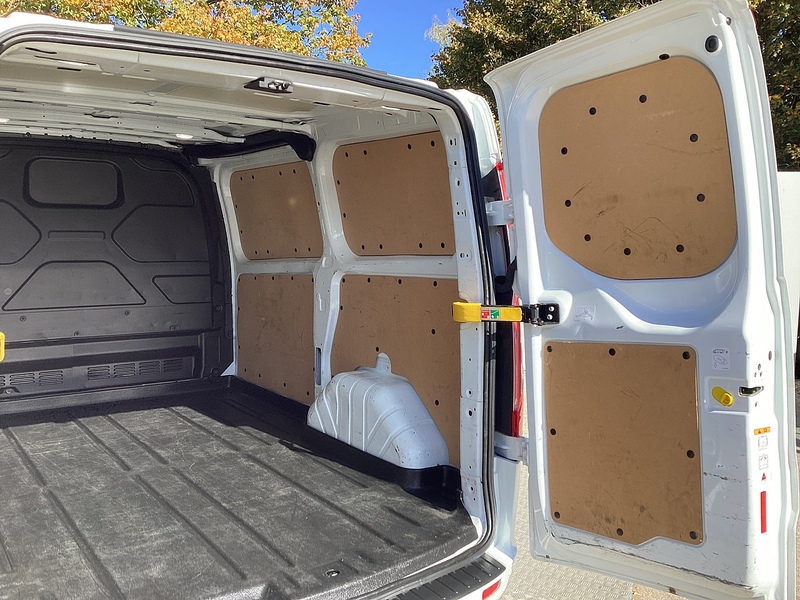 Ford 300 EcoBlue Limited SWB L/R A/C Euro 6 ** NO VAT**