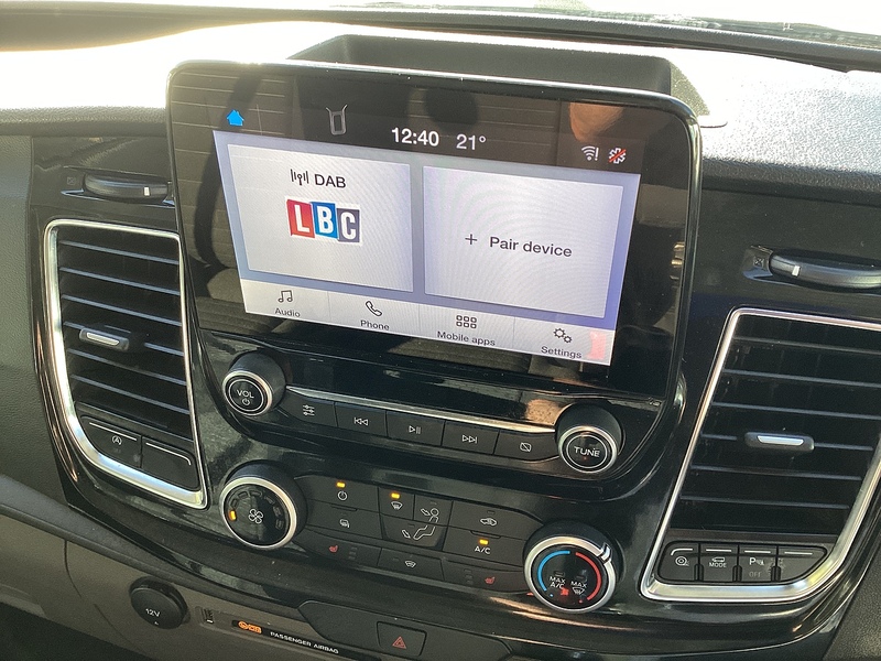 Ford 300 EcoBlue Limited SWB L/R A/C Euro 6 ** NO VAT**