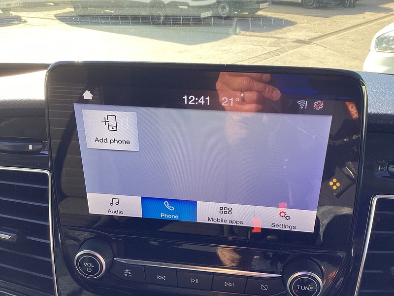 Ford 300 EcoBlue Limited SWB L/R A/C Euro 6 ** NO VAT**