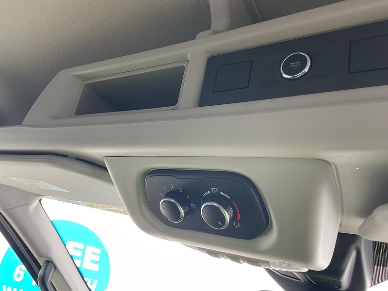 Ford 350 EcoBlue Trend 12 Seater Euro 6