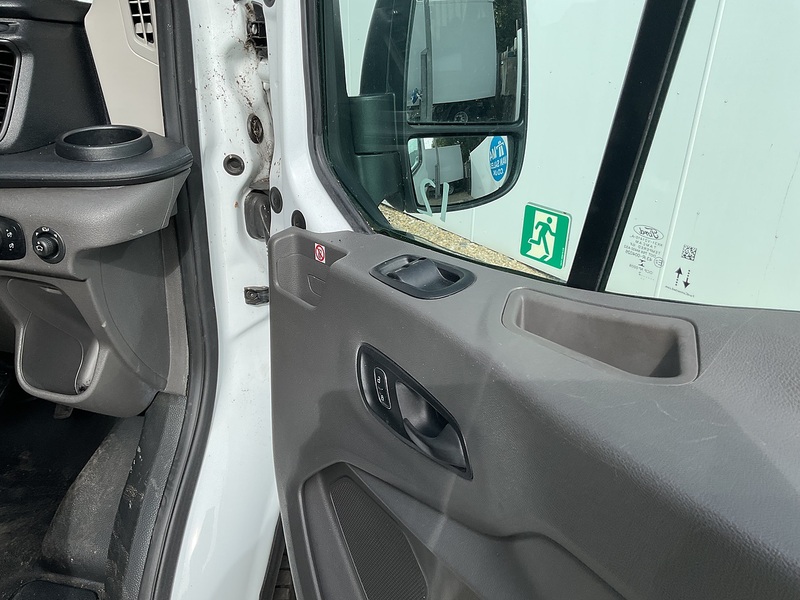 Ford 350 EcoBlue Trend 12 Seater Euro 6