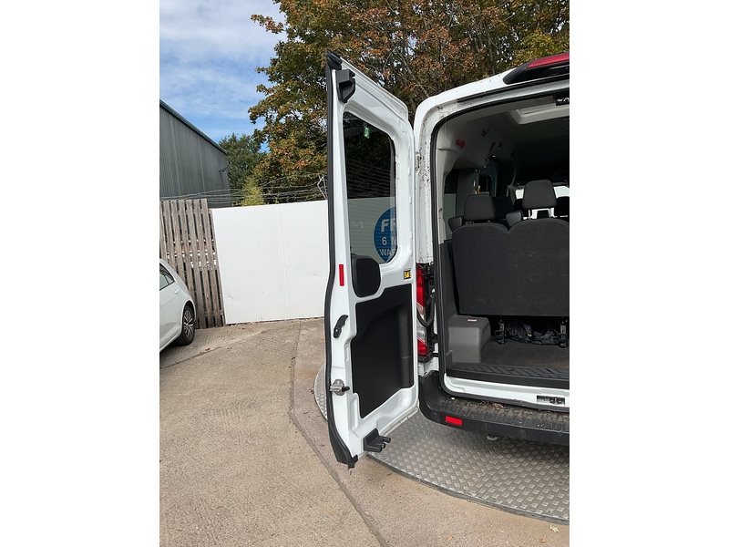 Ford 350 EcoBlue Trend 12 Seater Euro 6