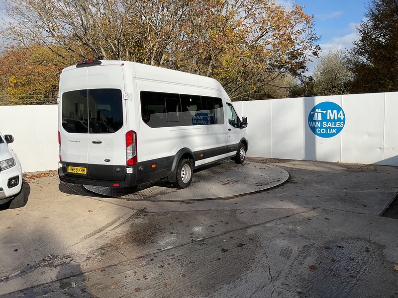 Ford 2.0 460 EcoBlue Leader Minibus Diesel Manual RWD L4 H3 Euro 6 (s/s) (17 Seat, DRW) (130 ps)