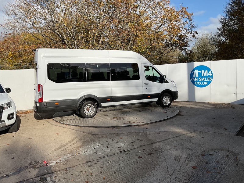 Ford 2.0 460 EcoBlue Leader Minibus Diesel Manual RWD L4 H3 Euro 6 (s/s) (17 Seat, DRW) (130 ps)