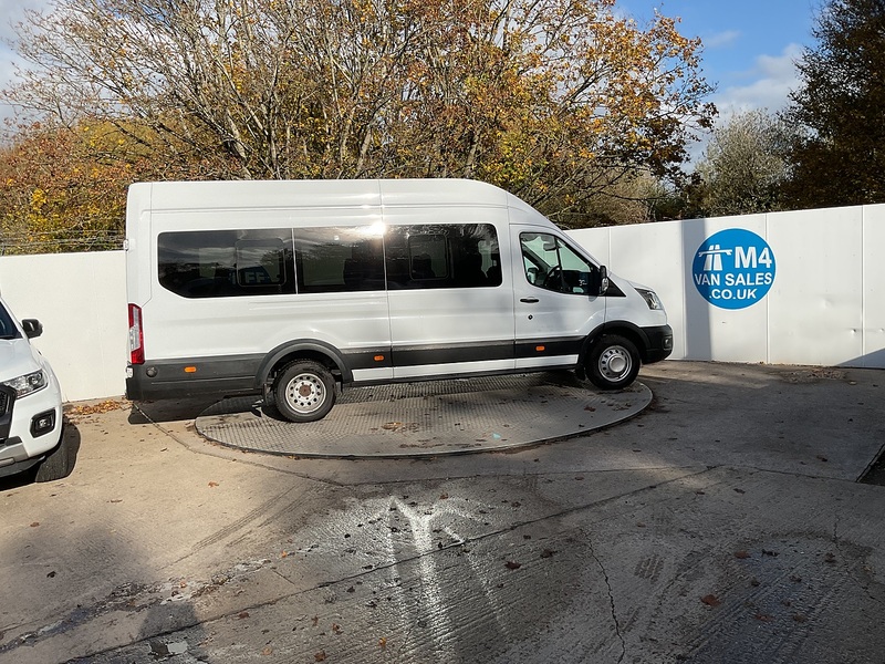 Ford 2.0 460 EcoBlue Leader Minibus Diesel Manual RWD L4 H3 Euro 6 (s/s) (17 Seat, DRW) (130 ps)