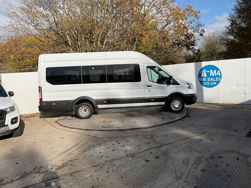 Ford 2.0 460 EcoBlue Leader Minibus Diesel Manual RWD L4 H3 Euro 6 (s/s) (17 Seat, DRW) (130 ps)