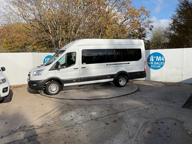Ford 2.0 460 EcoBlue Leader Minibus Diesel Manual RWD L4 H3 Euro 6 (s/s) (17 Seat, DRW) (130 ps)