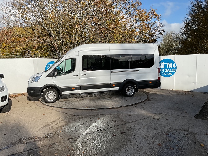 Ford 2.0 460 EcoBlue Leader Minibus Diesel Manual RWD L4 H3 Euro 6 (s/s) (17 Seat, DRW) (130 ps)