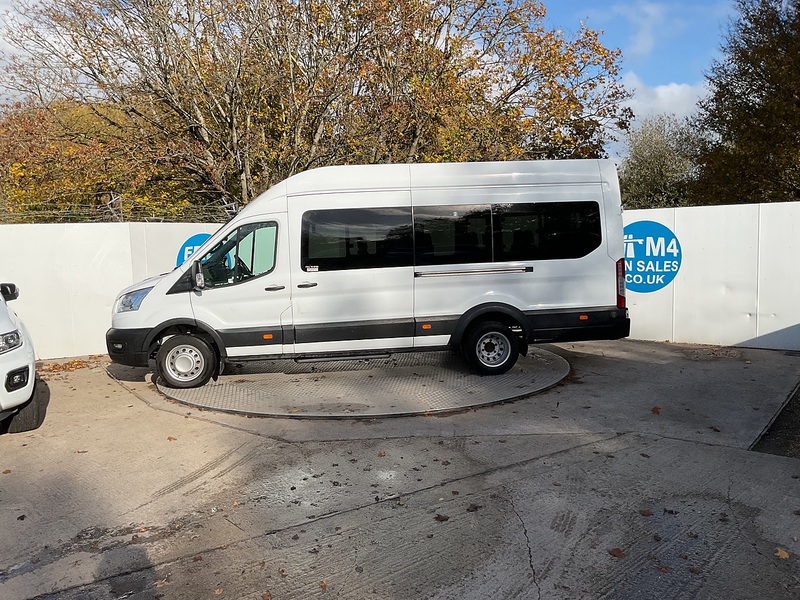 Ford 2.0 460 EcoBlue Leader Minibus Diesel Manual RWD L4 H3 Euro 6 (s/s) (17 Seat, DRW) (130 ps)