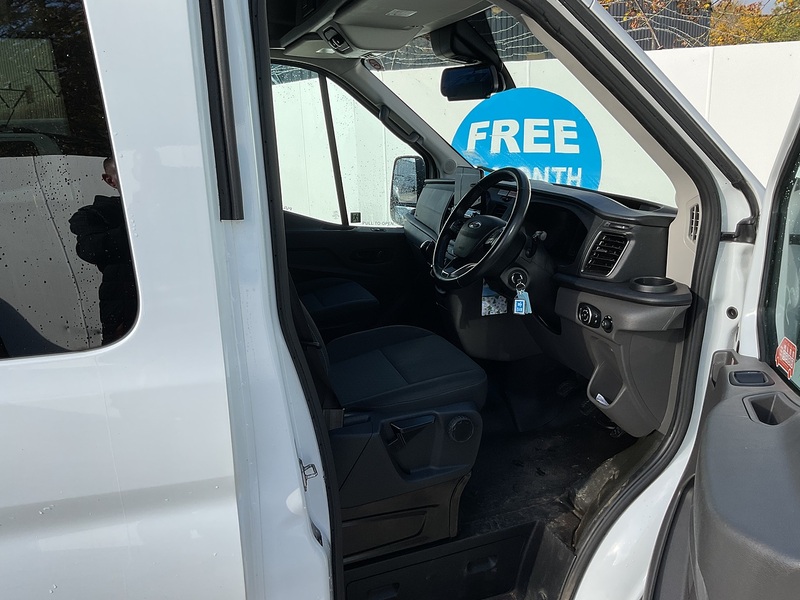 Ford 2.0 460 EcoBlue Leader Minibus Diesel Manual RWD L4 H3 Euro 6 (s/s) (17 Seat, DRW) (130 ps)