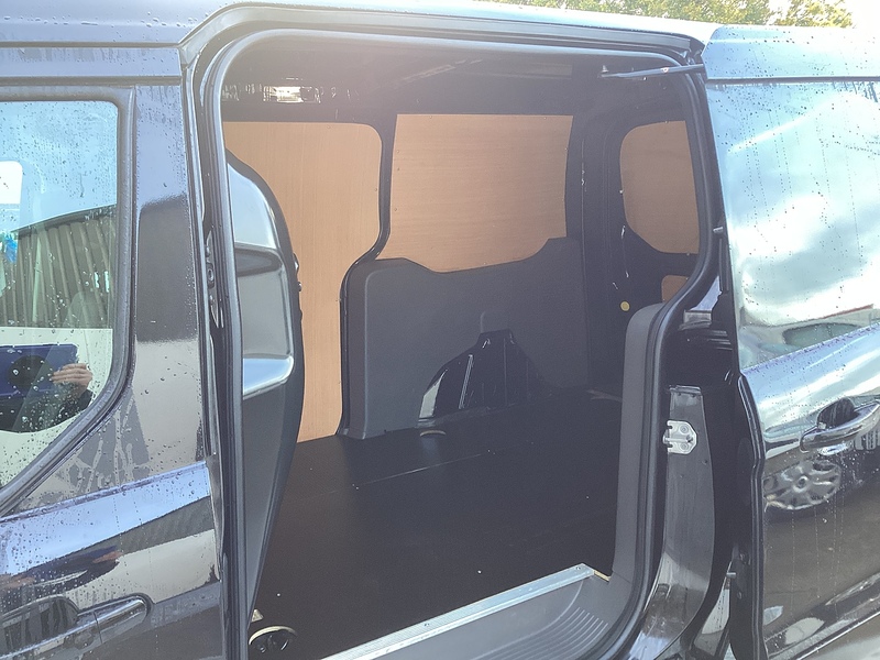 Ford 250 EcoBlue Limited L/R LWB A/C Euro 6