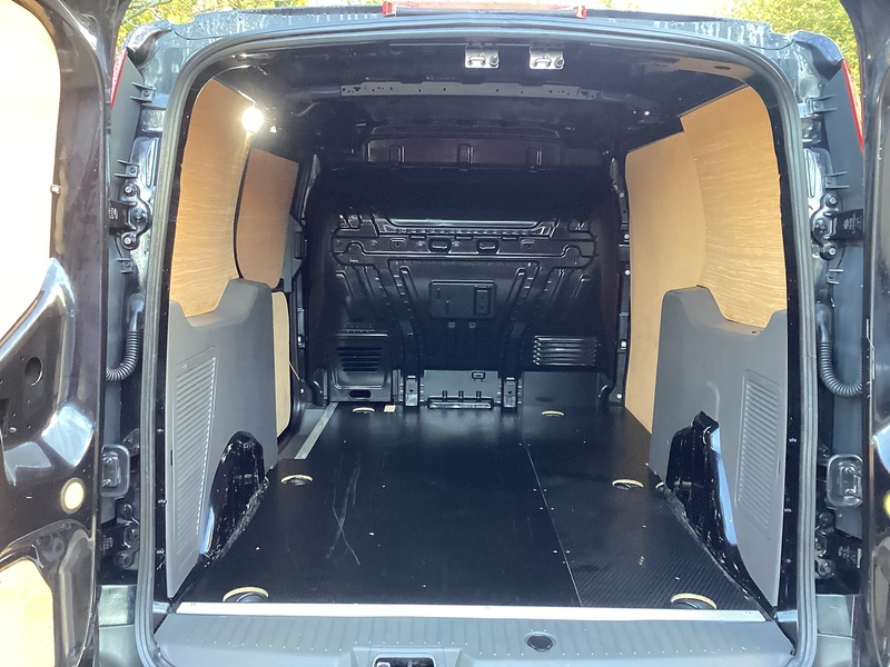 Ford 250 EcoBlue Limited L/R LWB A/C Euro 6