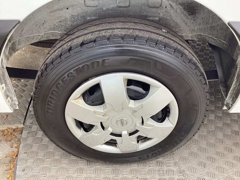 Nissan dCi 35 Tekna F35 MWB M/R A/C Euro 6