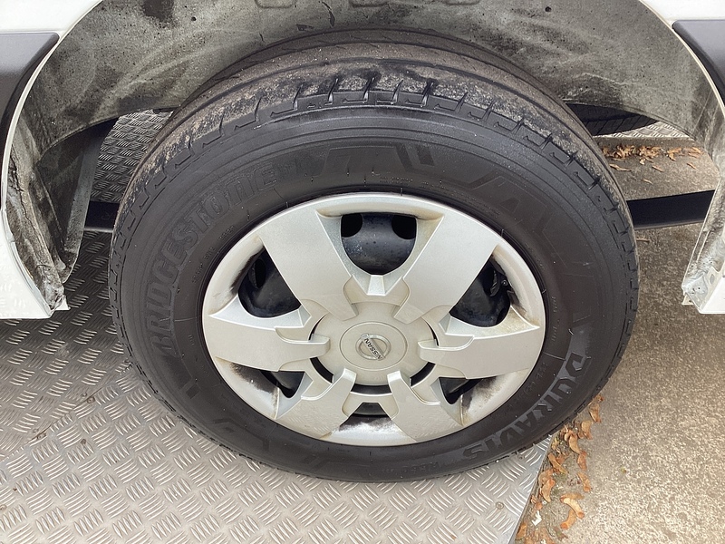 Nissan dCi 35 Tekna F35 MWB M/R A/C Euro 6