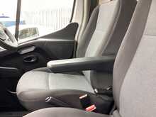 Nissan Interstar dCi 35 Tekna F35 MWB M/R A/C Euro 6 