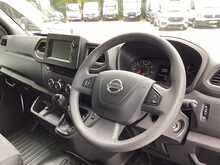 Nissan Interstar dCi 35 Tekna F35 MWB M/R A/C Euro 6 