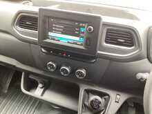 Nissan Interstar dCi 35 Tekna F35 MWB M/R A/C Euro 6 