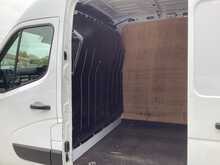 Nissan Interstar dCi 35 Tekna F35 MWB M/R A/C Euro 6 