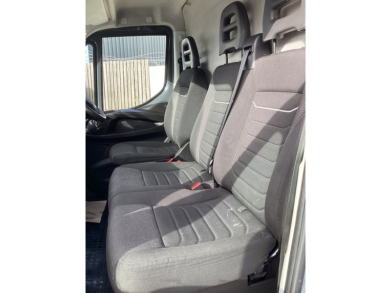 Iveco D HPI 14V 35S 3520 MWB H/R A/C Euro 6