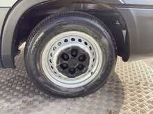 Iveco Daily D HPI 14V 35S 3520 MWB H/R A/C Euro 6 