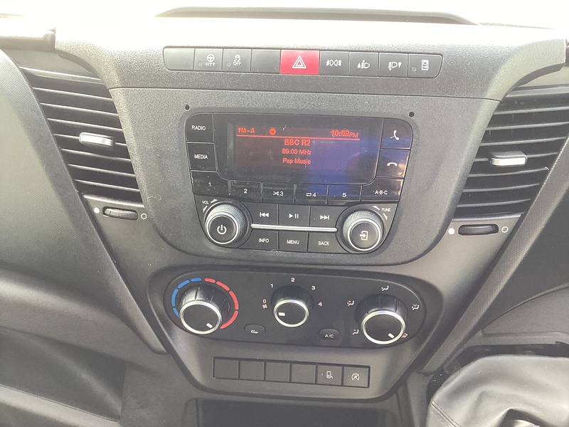 Iveco D HPI 14V 35S 3520 MWB H/R A/C Euro 6