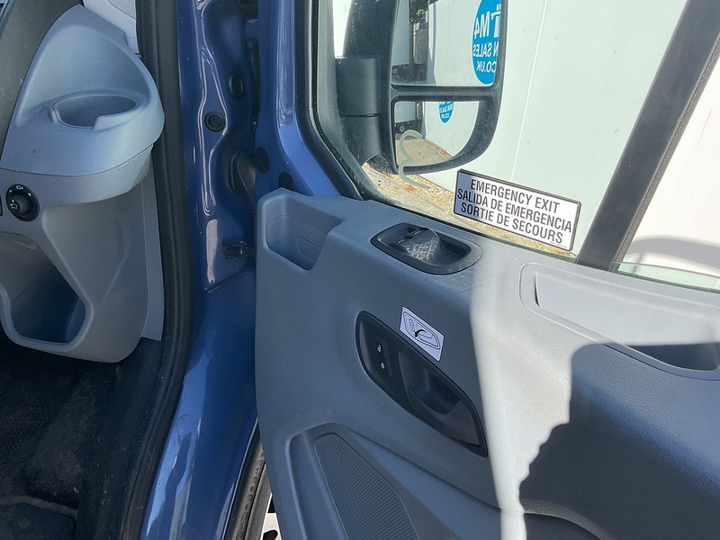 Ford 2.2 TDCi 460 HDT Trend Minibus  Diesel Manual L4 H3 (17 seats) Euro6 153 bhp