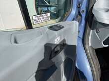 Ford Transit TDCi 460 Trend 17 Seater 