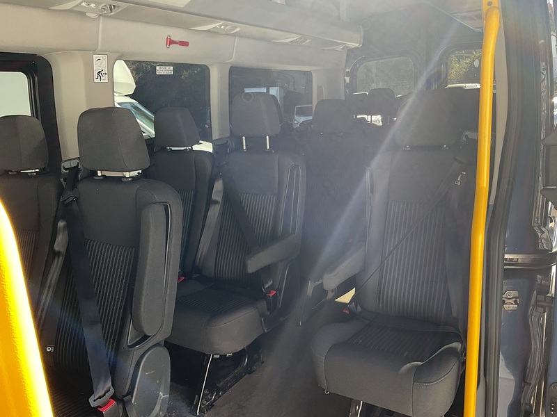 Ford 2.2 TDCi 460 HDT Trend Minibus  Diesel Manual L4 H3 (17 seats) Euro6 153 bhp