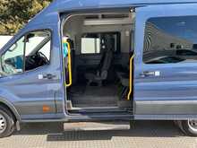 Ford Transit TDCi 460 Trend 17 Seater 