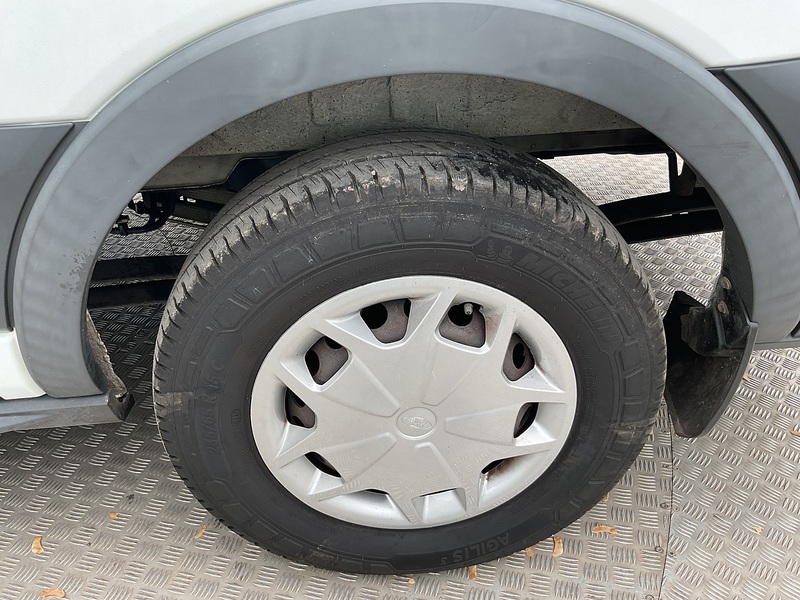 Ford TDCi 350 Trend 12 Seater