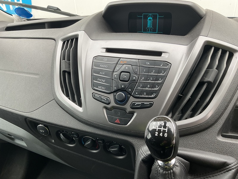 Ford TDCi 350 Trend 12 Seater