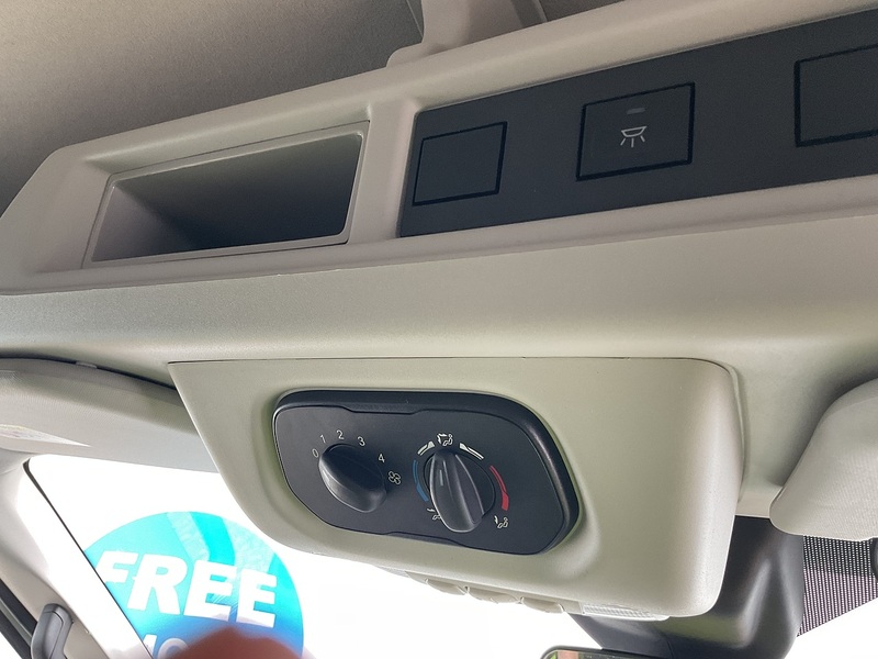 Ford TDCi 350 Trend 12 Seater