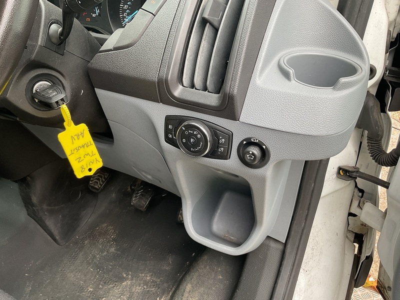 Ford TDCi 350 Trend 12 Seater