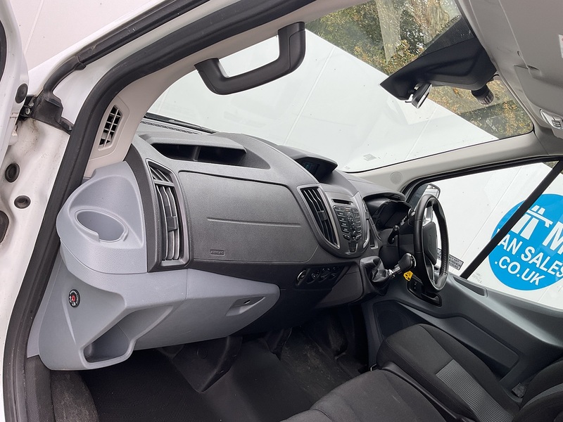 Ford TDCi 350 Trend 12 Seater