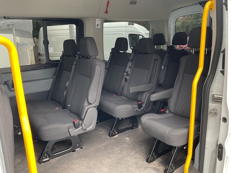 Ford TDCi 350 Trend 12 Seater
