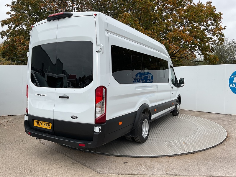 Ford 460 EcoBlue Trend 17 Seat Minibus 165ps