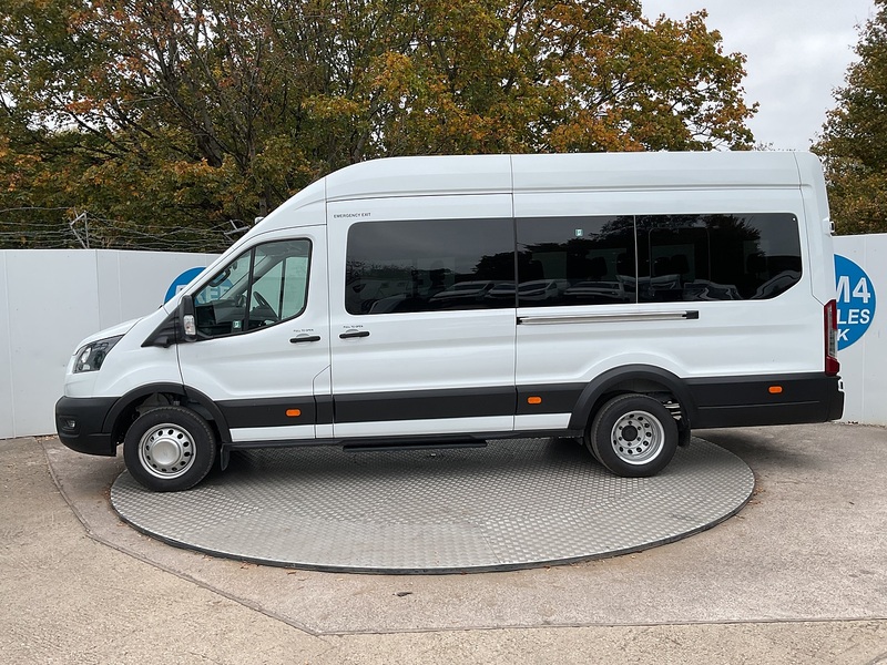 Ford 460 EcoBlue Trend 17 Seat Minibus 165ps