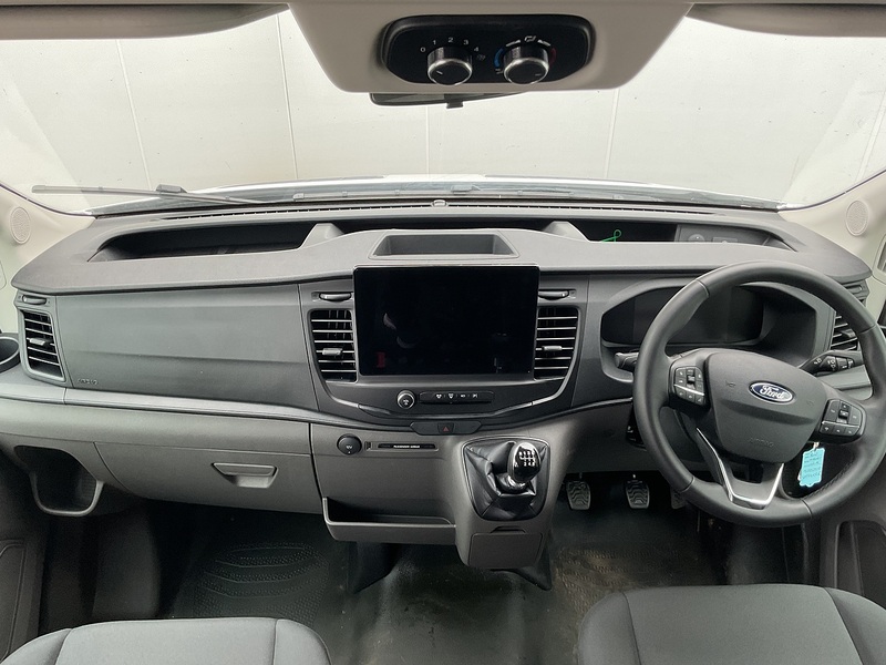 Ford 460 EcoBlue Trend 17 Seat Minibus 165ps